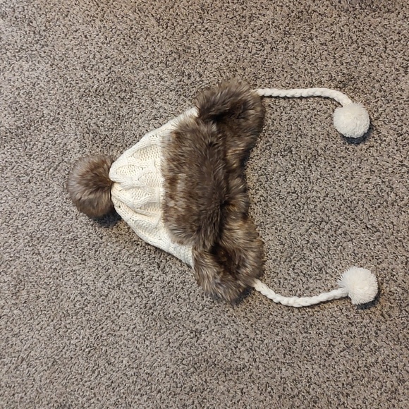 Old Navy Beanie Hat - Picture 1 of 5